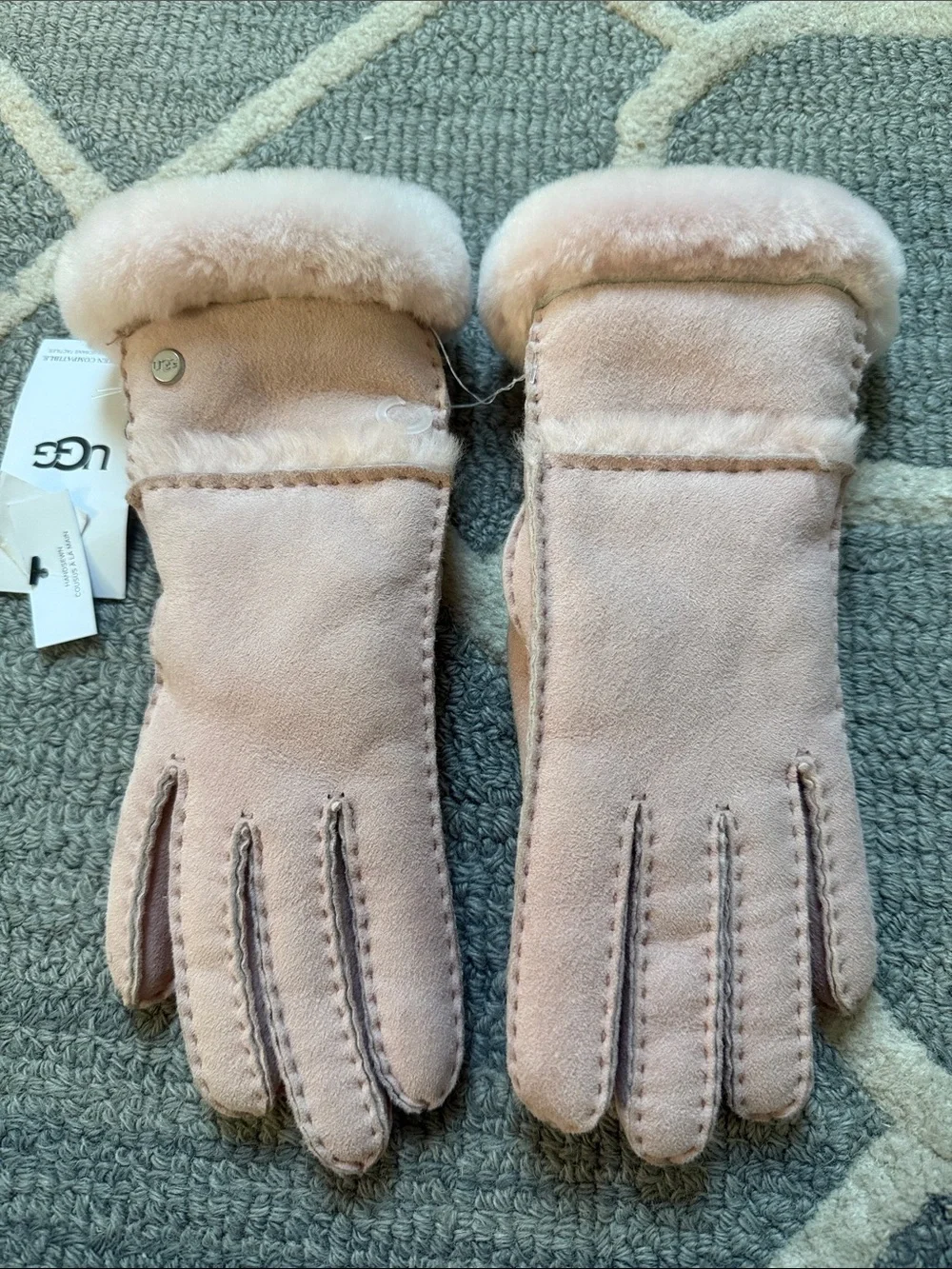 UGG Turn Cuff Sheepskin Gloves Ashen Rose Pink Small NWT $178